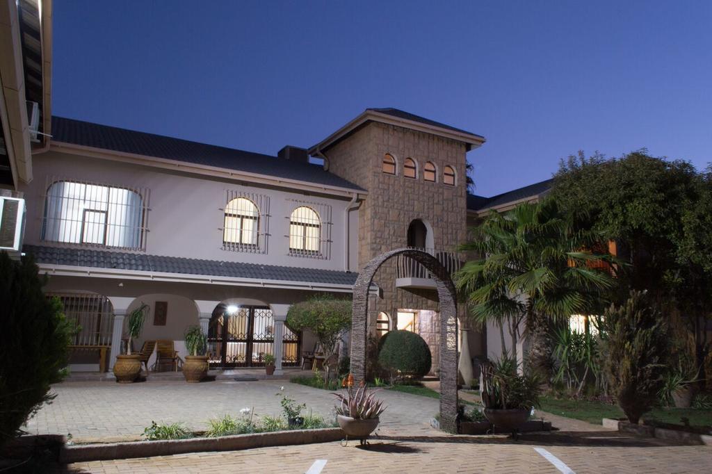 Tuscany Vryburg Esterno foto