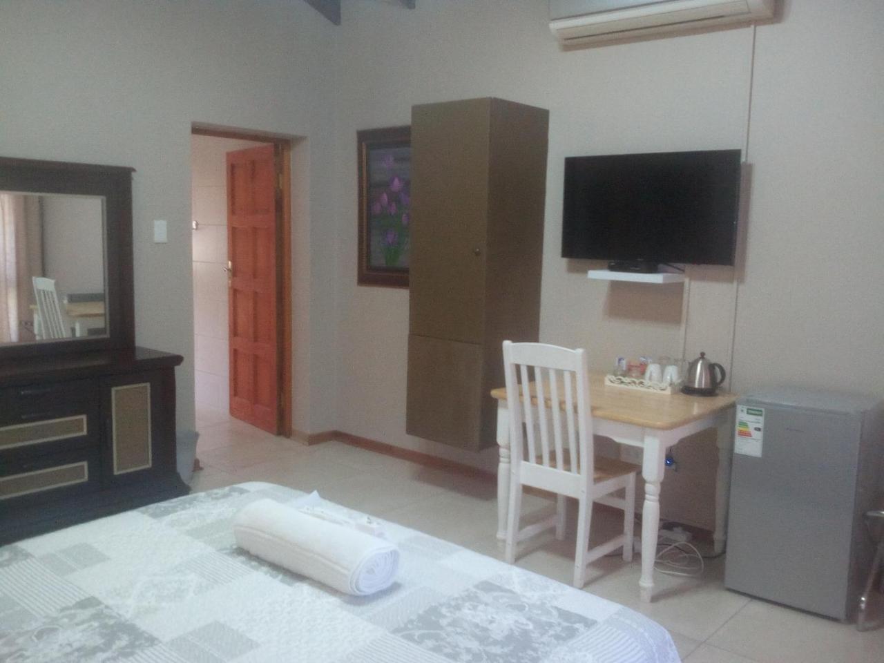 Tuscany Vryburg Esterno foto